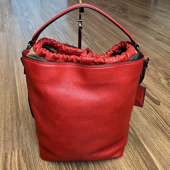 A45- 💯 % authentic Burberry shoulder bag - Picture 6 of 16